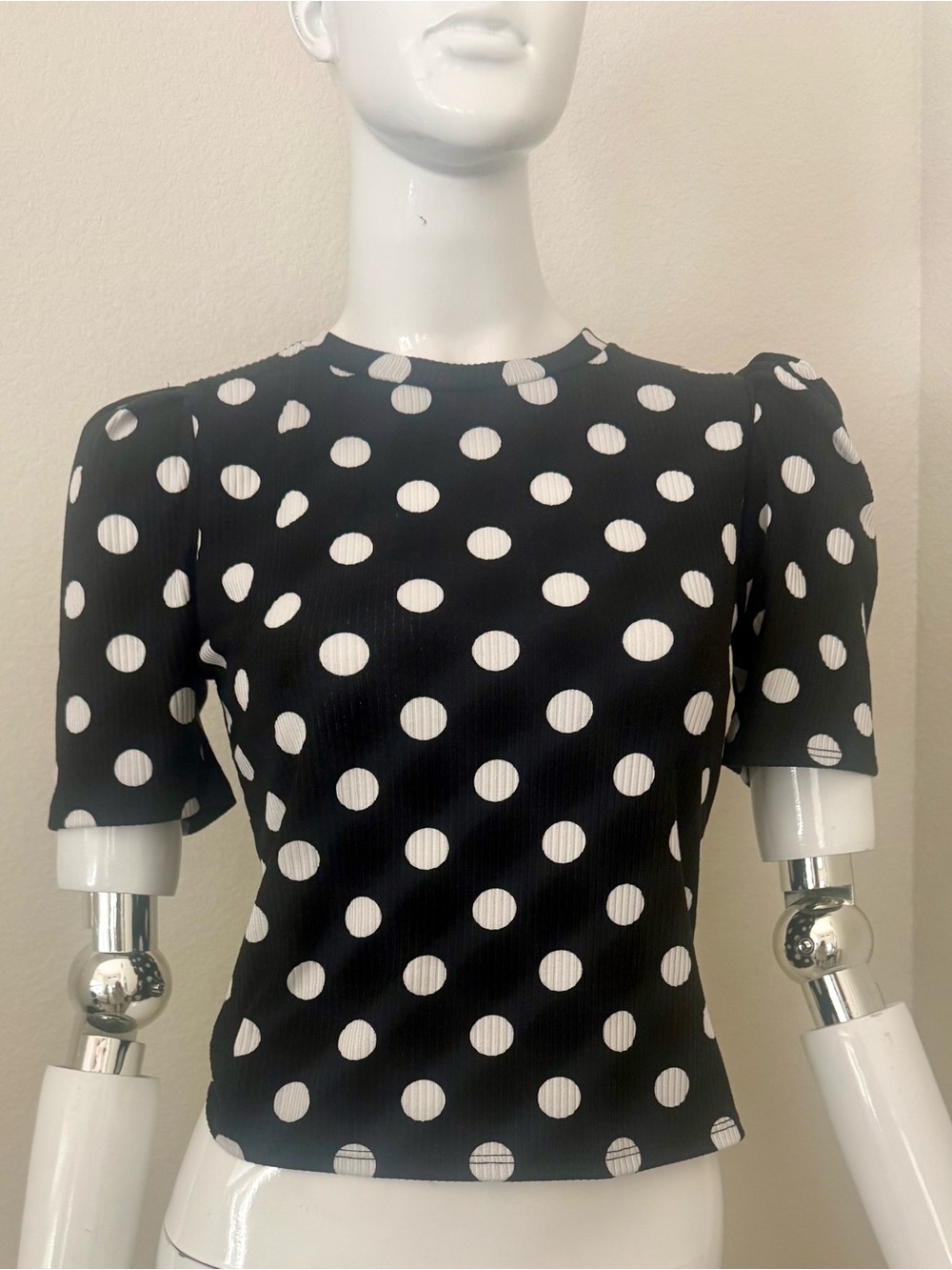 Black and White Polka Dot Short Sleeve Top